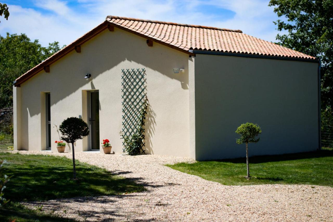 Maison moderne climatisée en bordure de campagne Saint-Paul-Lizonne Esterno foto